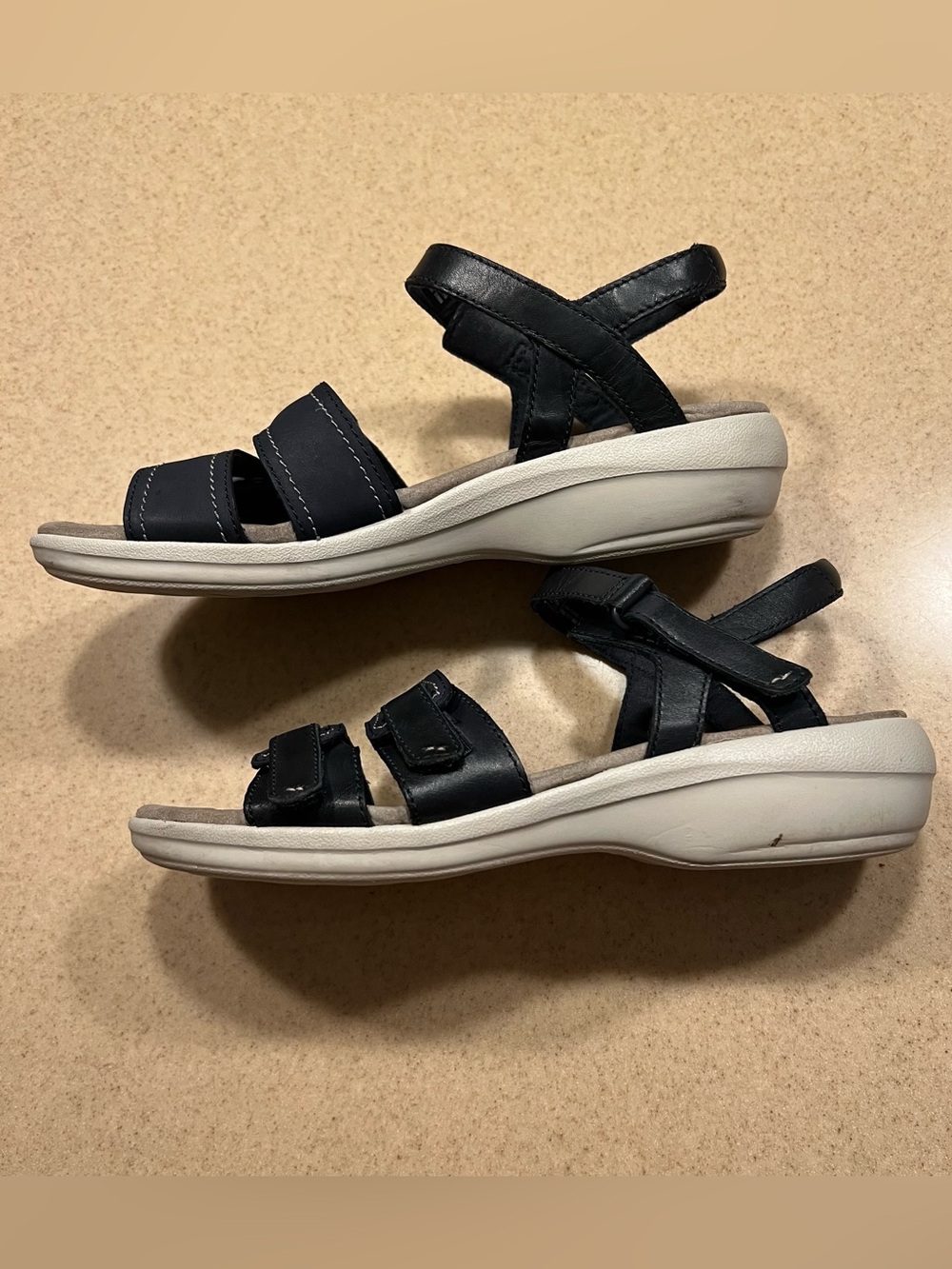 Clark’s “Alexis Shine” navy women’s leather sandals size 8 - Picture 4 of 8